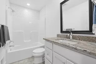 8352 Vinewood Point, Mattawan, MI 49071 - Photo 34