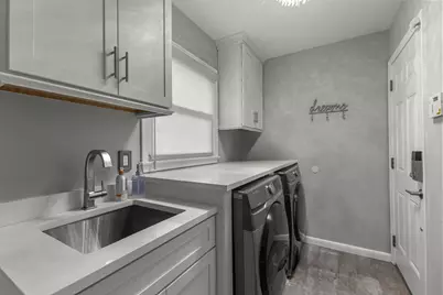 26181 Middlebelt Road, Farmington Hills, MI 48334 - Photo 16