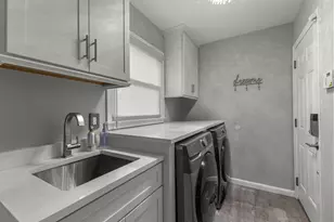 26181 Middlebelt Rd, Farmington Hills, MI 48334 - Photo 16