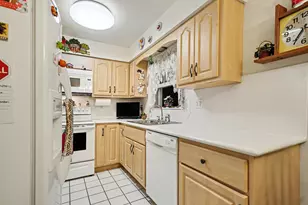 362 E Washington St, Berrien Springs, MI 49103 - Photo 8
