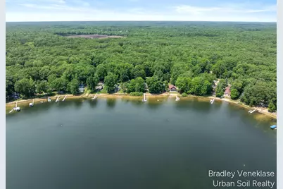 12452 S Sand Beach Drive, Grant, MI 49327 - Photo 14