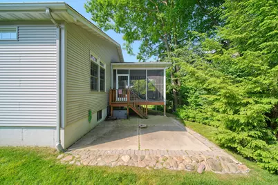 3010 S Wood Dale Drive #14, Jackson, MI 49203 - Photo 24
