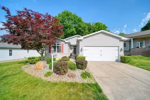 3010 S Wood Dale Dr, Jackson, MI 49203 - Photo 2