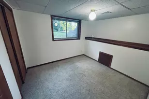 2025 Walker Ave NW, Grand Rapids, MI 49504 - Photo 12