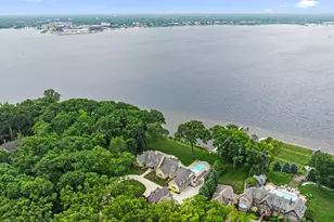 329 W Circle Dr, North Muskegon, MI 49445 - Photo 12