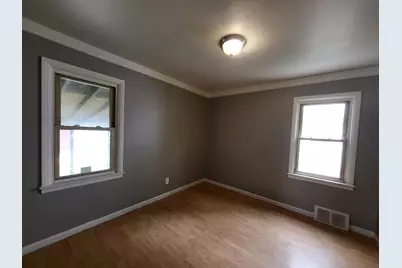 22820 Teppert Avenue, Eastpointe, MI 48021 - Photo 8