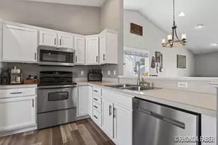 3933 Spruce Ln, Holland, MI 49424 - Photo 4