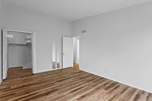 31008 Country Bluff, Farmington, MI 48331 - Photo 8