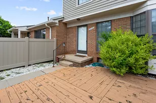 31008 Country Bluff, Farmington, MI 48331 - Photo 6