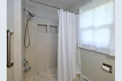 600 North Drive E, Marshall, MI 49068 - Photo 26