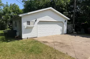 331 Spink Ave, Milan, MI 48160 - Photo 8