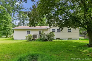155 Burke Ave, Holland, MI 49424 - Photo 6
