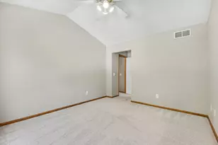 1090 Cumberland Ave SE, Lowell, MI 49331 - Photo 10