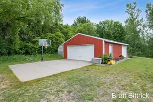 2810 20 Mile Road NW, Kent City, MI 49330 - Photo 8