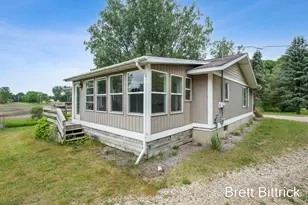 2810 20 Mile Road NW, Kent City, MI 49330 - Photo 4