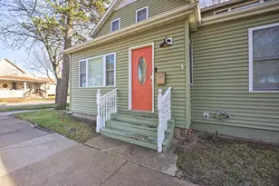 803 Court St, Saint Joseph, MI 49085 - Photo 2