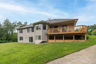 2124 Hilltop View Dr, Dorr, MI 49323 - Photo 2