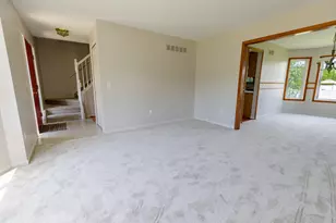 33738 Elmira Ct, Livonia, MI 48150 - Photo 10