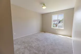 33738 Elmira Ct, Livonia, MI 48150 - Photo 24