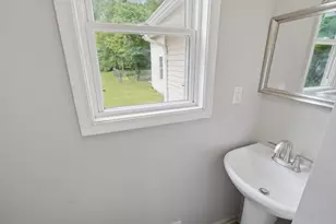 9050 Almena Dr, Kalamazoo, MI 49009 - Photo 12