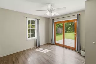 9050 Almena Dr, Kalamazoo, MI 49009 - Photo 10