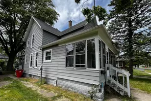 774 Lavette Ave, Benton Harbor, MI 49022 - Photo 4