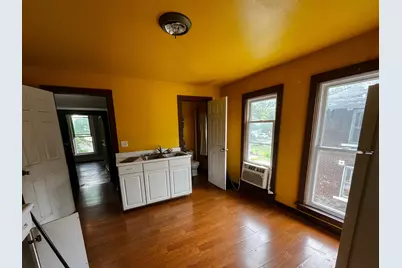 774 Lavette Avenue, Benton Harbor, MI 49022 - Photo 8