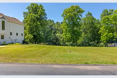 578 Swan River Drive, Benton Harbor, MI 49022 - Photo 8