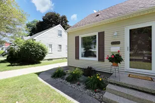 3201 Sablain Pkwy Dr, Lansing, MI 48910 - Photo 8