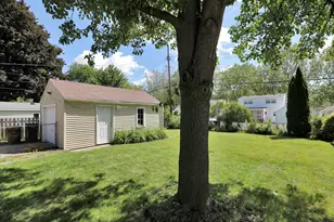 3201 Sablain Pkwy Dr, Lansing, MI 48910 - Photo 36