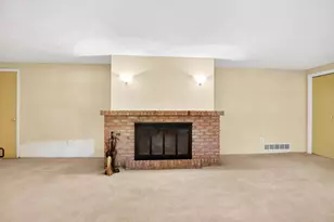 8076 Land-O-Lakes Dr, Kalamazoo, MI 49048 - Photo 30