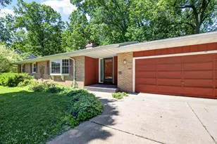 8076 Land-O-Lakes Dr, Kalamazoo, MI 49048 - Photo 4