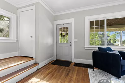 1035 Alexander Street SE, Grand Rapids, MI 49507 - Photo 6