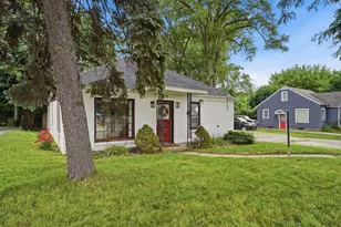 1237 Fuller Ave NE, Grand Rapids, MI 49505 - Photo 2
