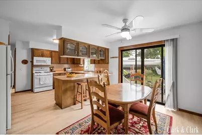 2068 Jamestown Drive SE, Grand Rapids, MI 49508 - Photo 4