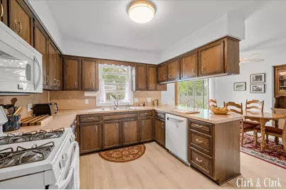 2068 Jamestown Drive SE, Grand Rapids, MI 49508 - Photo 6