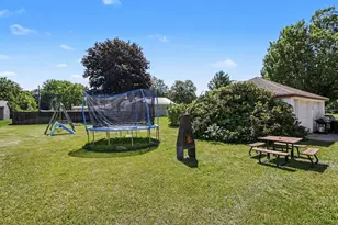 5209 S Roosevelt Rd, Stevensville, MI 49127 - Photo 24