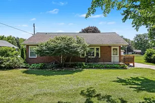 5209 S Roosevelt Rd, Stevensville, MI 49127 - Photo 2