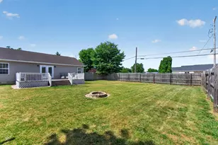 1990 Oak Leaf Dr, Adrian, MI 49221 - Photo 32