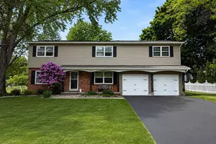 605 East Dr, Marshall, MI 49068 - Photo 1
