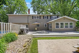 605 East Dr, Marshall, MI 49068 - Photo 40