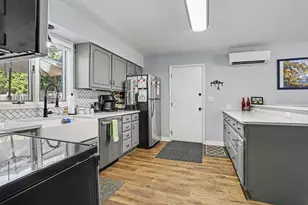 605 East Dr, Marshall, MI 49068 - Photo 12