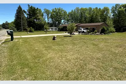 1807 S Lake Mitchell Drive, Cadillac, MI 49601 - Photo 14