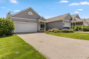 644 Wren Ct, Middleville, MI 49333 - Photo 2