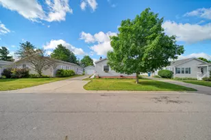 1076 Cambry Cir, Grass Lake, MI 49240 - Photo 2