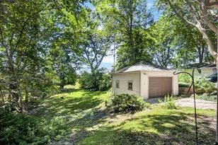 1927 Whites Rd, Kalamazoo, MI 49008 - Photo 30