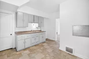 1927 Whites Rd, Kalamazoo, MI 49008 - Photo 14