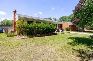 7543 N Wildwood St, Westland, MI 48185 - Photo 4