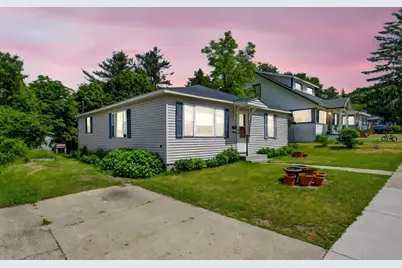 415 Crippen Street, Cadillac, MI 49601 - Photo 2