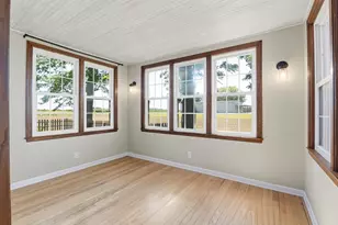8040 Territorial Rd, Watervliet, MI 49098 - Photo 14